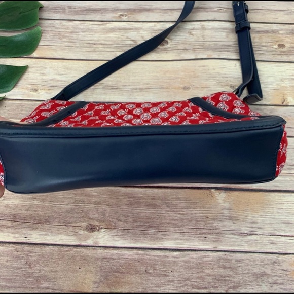 Vera Bradley Bandana Paisley Crossbody Bag - Picture 10 of 10